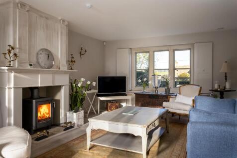 34 - Dovecote Cottage - GL7 5NG - Web.jpg