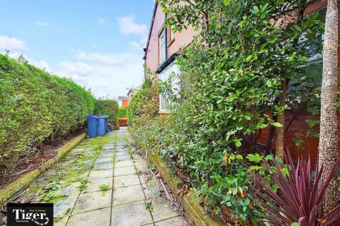 CAM02176G0-PR0389...