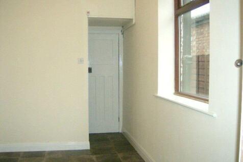 Walton Road, Sale, M33 4BA photo 4