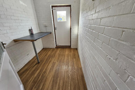 Woodfield Avenue, Lincoln, Lincolnshire, LN6 photo 5