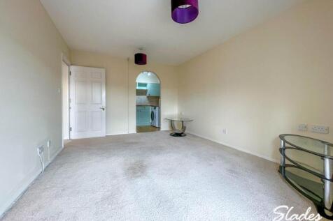 Sandringham Court, 101 Avon Road , Charminster photo 5
