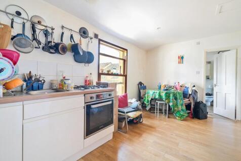 London, SE15 - property photo