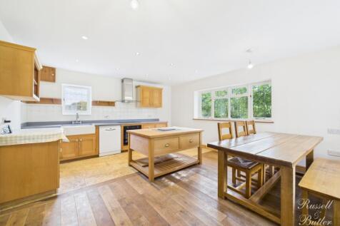 CAM02127G0-PR0342-STILL011