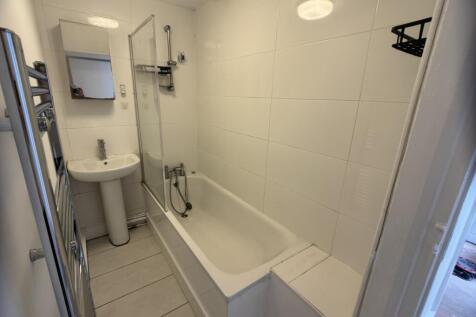 Elgin Road, Ilford, Essex, IG3 photo 3