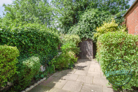 Rear gardens with shed at rear and side gate acces