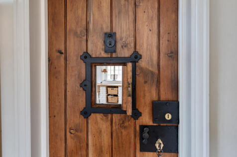 1363787-9-692eeb7...