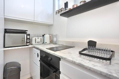 F1, 40 Denmark Villa