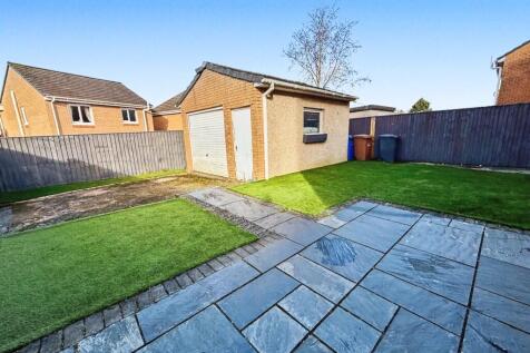 REAR GARAGE