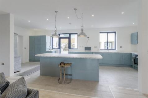 New House, Staverton Kitchen/breakfast room