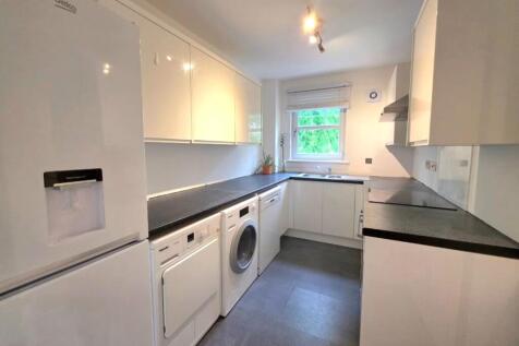 Gray Buchanan Court, Polmont, FK2 photo 4
