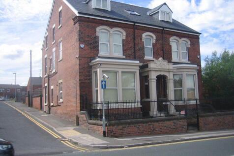 2-bed flat on FLAT 5, AUBREY COURT, 116 DOMESTIC STREET, LS119SG, £895/mo