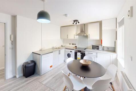 Flat-3-8-Piccadilly-Place-Kitchen-Living-Dining 1.