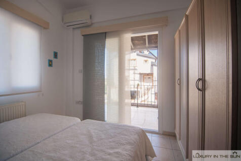 Front Line Sea View Traditional 3 Bedroom Villa with Private Swimming Pool, Fully Furnished, Title Deeds in Owners name and VAT paid Image 9999 25