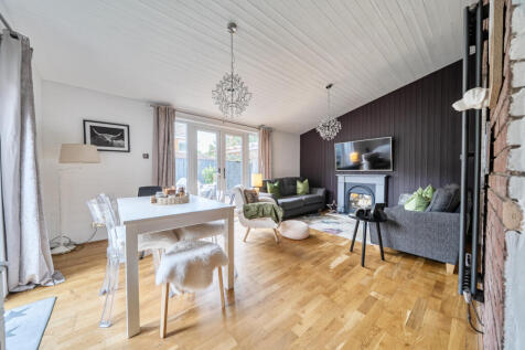 Beautifully Presented Three-Bedroom Property