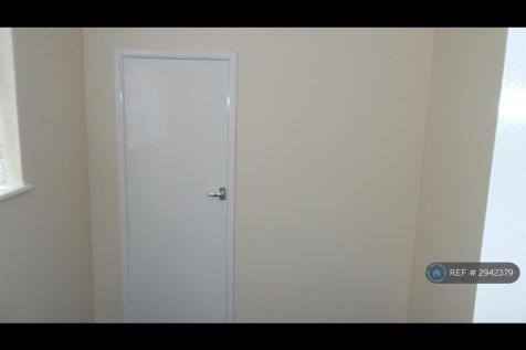 Bournemouth, Bournemouth, BH10 photo 5