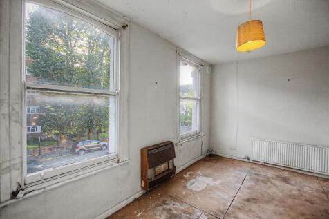 Flat B, 43 Victoria Road, Finsbury Park, London, N4 3SJ
