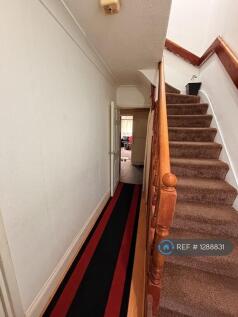 Staunton Road, Slough, SL2 photo 3