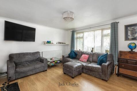 43 The Cherry Orchard, TN11 0HU 003.jpg