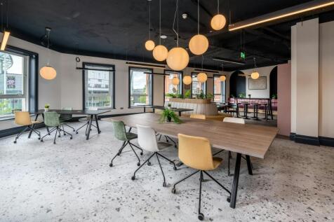 Office to rent Image 3