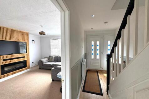 WhatsApp Image 2025-08-14 at 13.02.04_44719f59.jpg