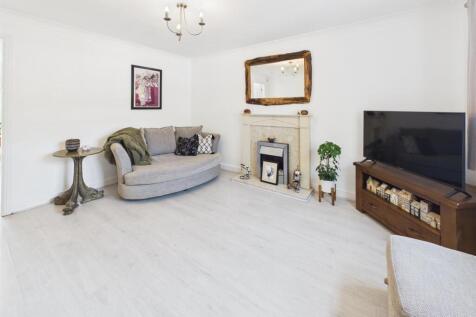 Laburnum Way, Loughborough photo 3