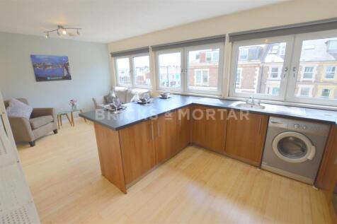 Flat 3, 24 Portland Terrace Lounge Kitchen (2).jpg