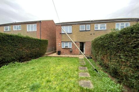 REAR GARDEN approx 50ft