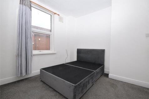 Aston View, Leeds, West Yorkshire photo 5