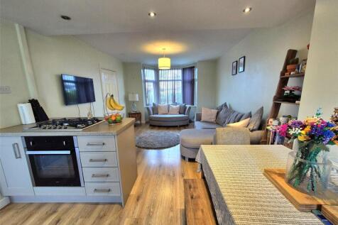 Lounge/Kitchen