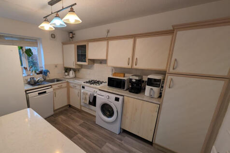 Peppercorn Close, COLCHESTER, CO4 5WS photo 2