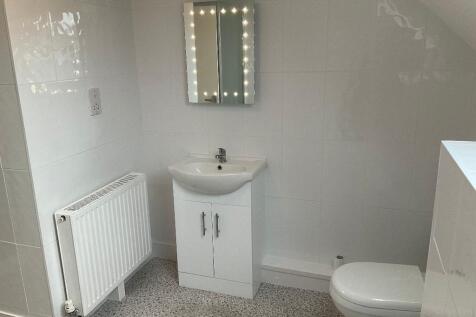 Bathroom: bright, spacious, warm