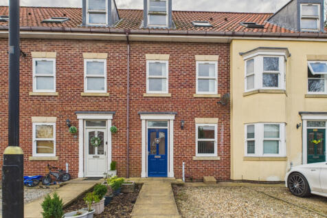 A three bedroom House - To rent