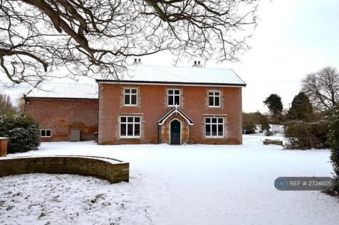 Front Of House With Drive