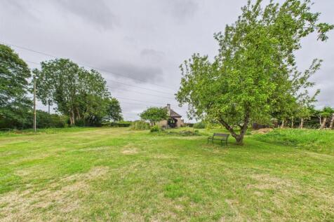 3-bedroom detached bungalow  (25).jpg