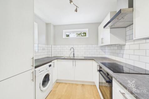 Cedar Grove, Stockport, Greater Manchester, SK4 photo 4