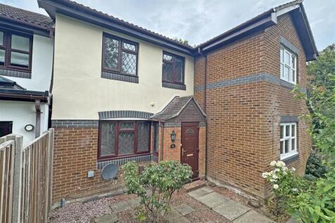 Redhill, RH1 - property photo