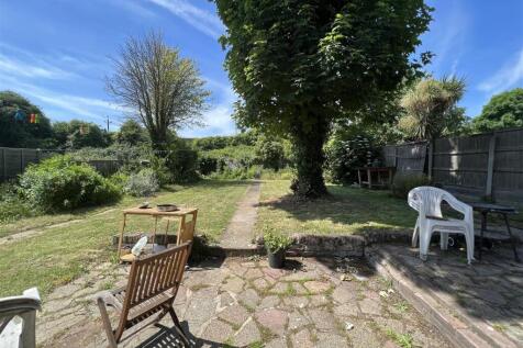 Room 6, 31-35 Hartington Road .4.jpg