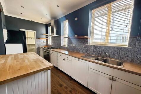 Windermere Avenue, Cardiff, CF23 photo 3