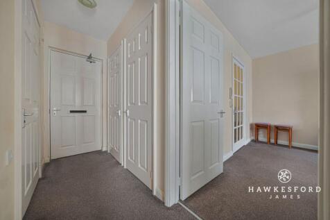 The Turrets, Sittingbourne - Entrance hall