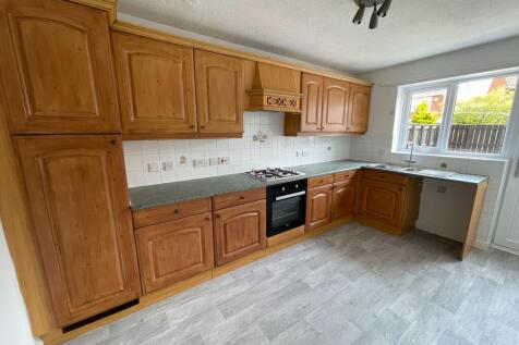Greensfield Close, Faverdale, Darlington photo 4
