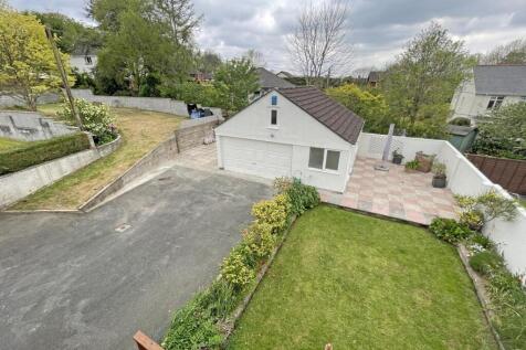Longfield Villas 9 - Garden Front.jpg