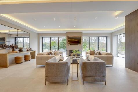 The Farmhouse Lounge ALt