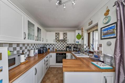 OPEN PLAN DINING KITCHEN