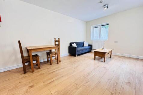 Colum Road, Cathays, Cardiff photo 4