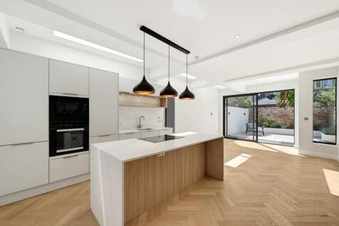 Kitchen/Dining