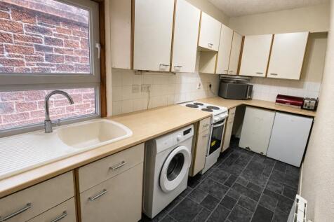 Court Street, Largs, KA30 photo 3