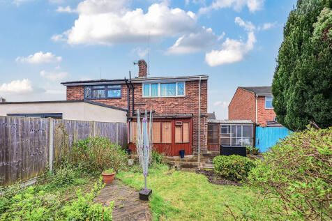 5 Chestnut Close ...