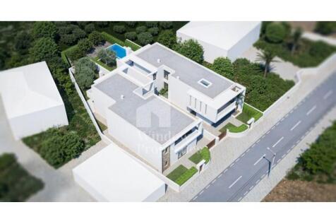 NEW MOradia Modern, with swimming pool