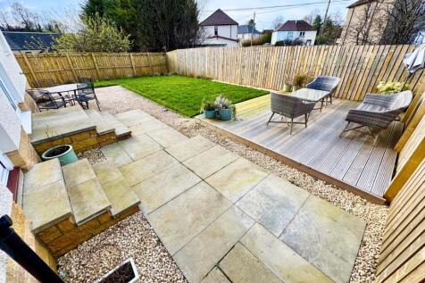 Colville Crescent, Glengarnock rear garden patio