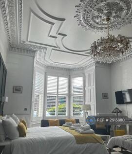 Room10  £990/Month